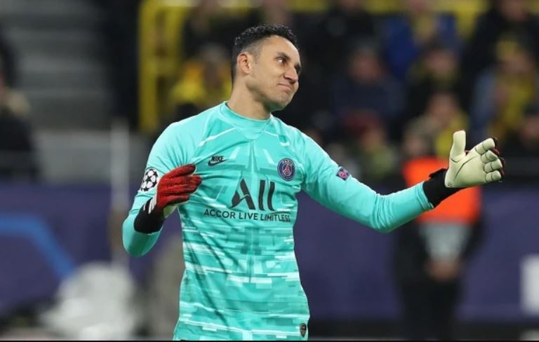 Xôn xao thông tin Navas đối đầu Ramos