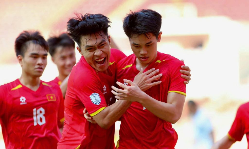 Đội U23 Việt Nam đã giành được tấm vé vào chung kết nhờ chiến thắng 2-1