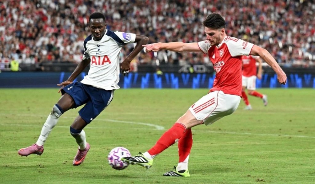 Trận giao hữu Arsenal đấu với Tottenham đầy kịch tính trong hiệp 1