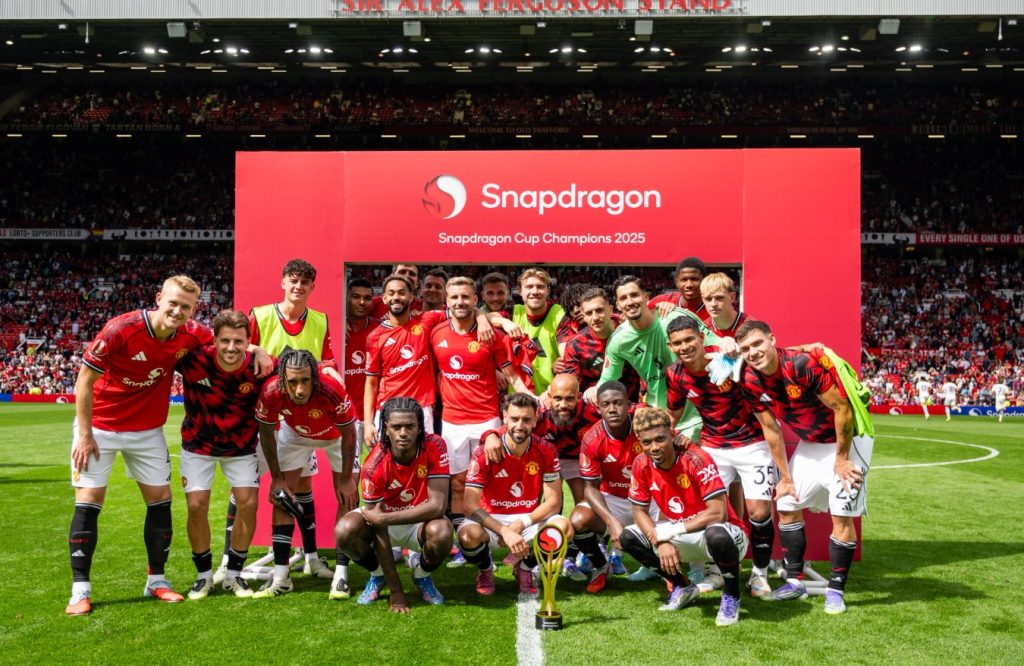 Man Utd thắng Fiorentina trong loạt luân lưu